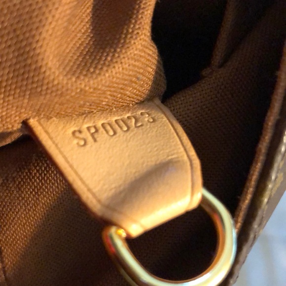 COPY - LV Messenger - Picture 4 of 16